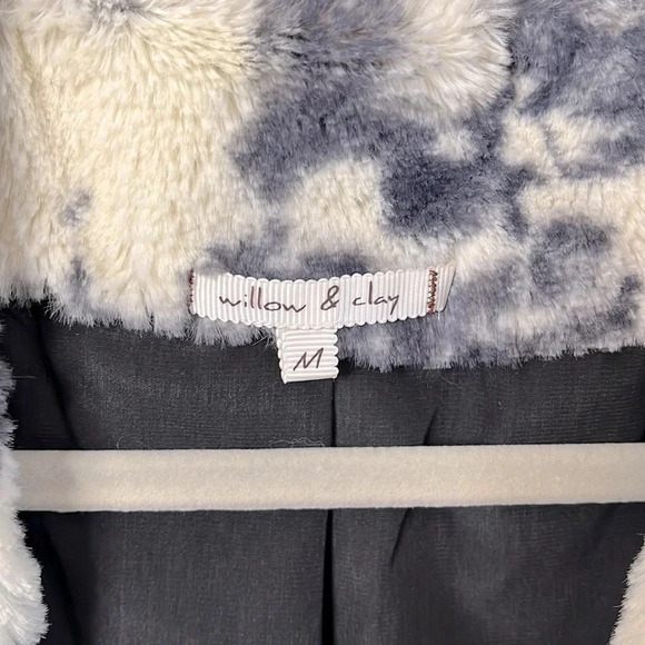 WILLOW & CLAY NWOT Crop Faux Fur Lined Pockets Open Front Cardigan, Size M - Picture 3 of 10